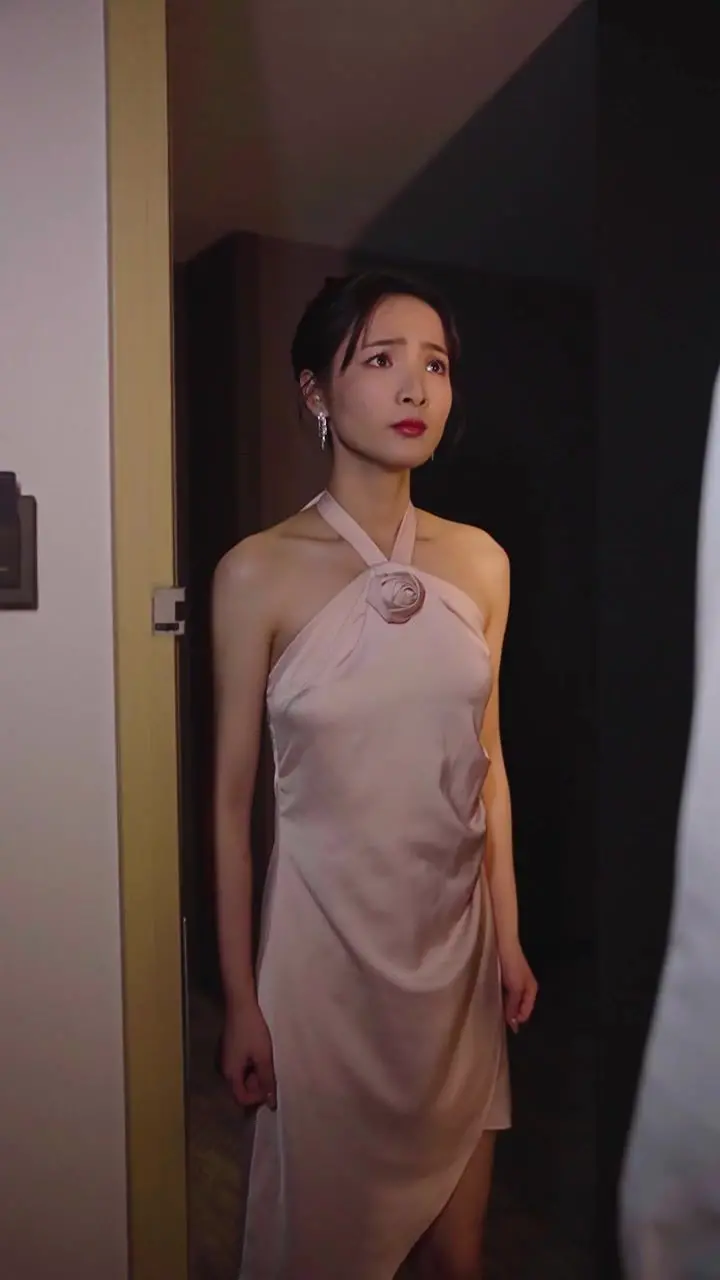 《裴总，夫人说她不需要两个老公》：霸总甜宠新反转？深度解读女主独立宣言！